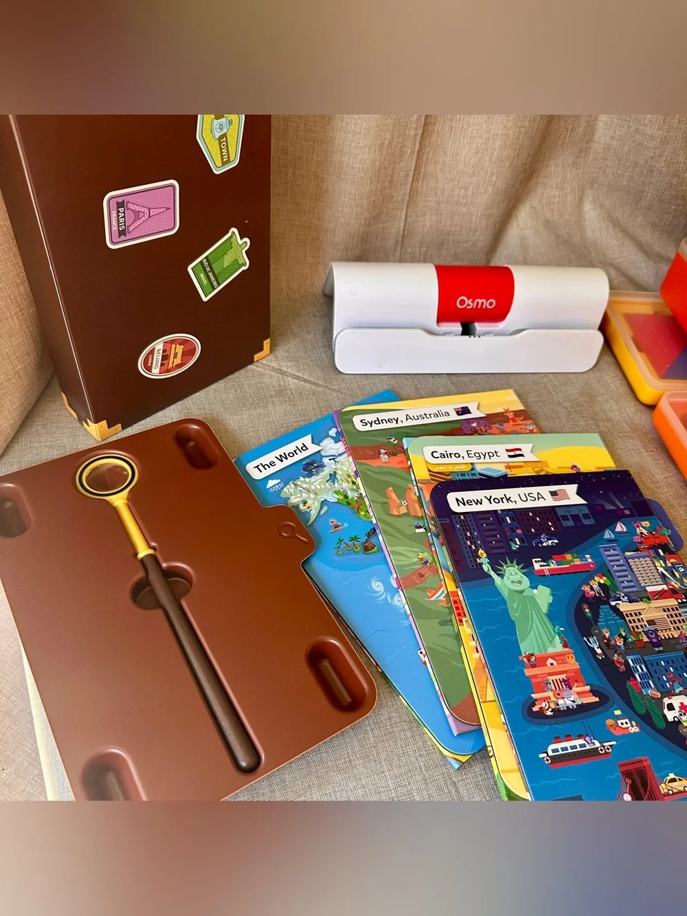Osmo Genius bundle IPad base, Pizza Co, coding, detective agency, Tanagram, math